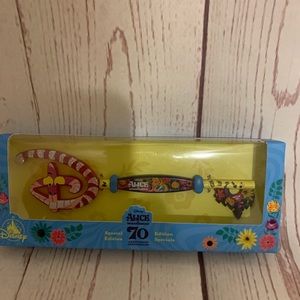 Disney Special Edition Alice In Wonderland Key
